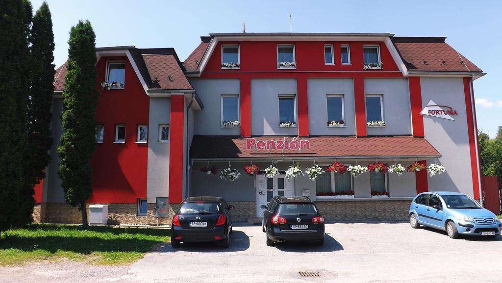 Guest House Penzion Fortuna Tvrdosin Exterior photo