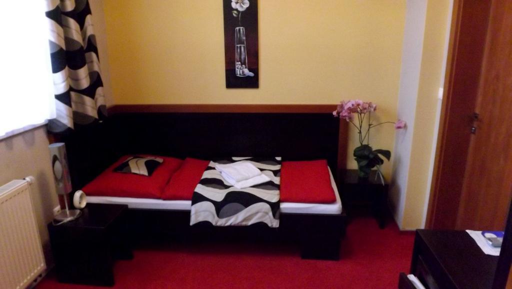 Guest House Penzion Fortuna Tvrdosin Room photo